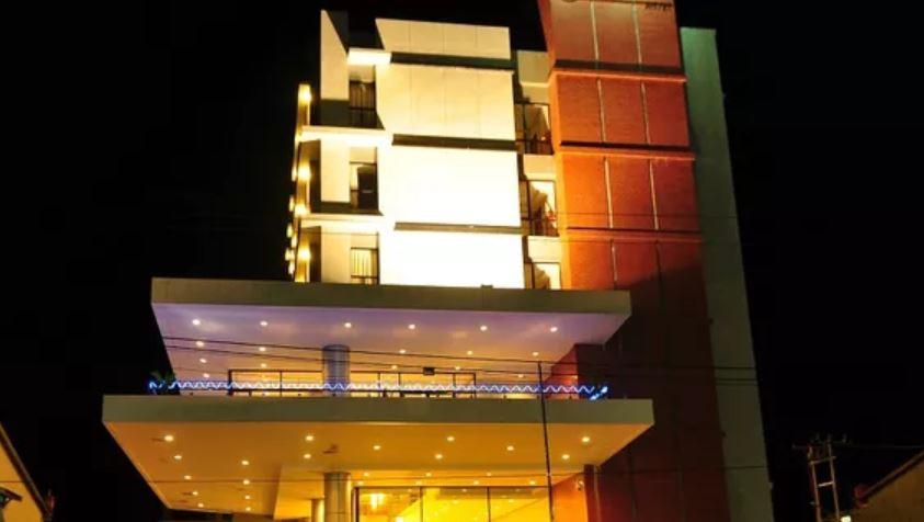 Aston Ketapang City Hotel Exterior photo